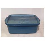 Rubbermaid Roughneck storage tote