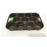 Cast iron muffin pan