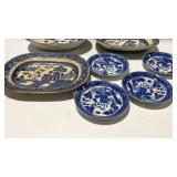 Blue Willow dishes - three platter plates