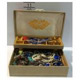 Jewelry box with jewelry