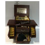 Jewelry box with jewelry
