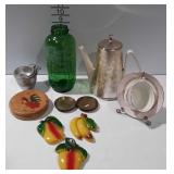 Vintage kitchenwares, includes hamburger press,