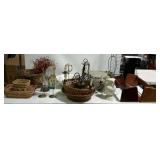 Home decor group lot, includes baskets lamps,