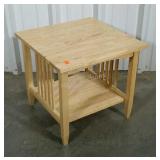 Mission style side stand with undershelf.