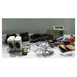 Group lot - model train cars, accessories,
