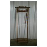Dressing screen frame parts.