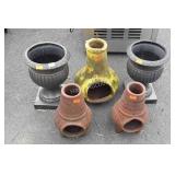 Outdoor group lot, includes three table top clay