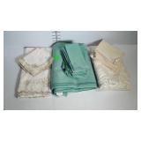 3 Tablecloths with matching napkins