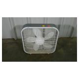 Holmes 29" box fan. Needs cleaned but tested and