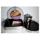 Kitchenware- Oblong bake & roast pan, pizza screen
