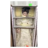 The Danbury Mint doll, "Elizabeth" - never removed