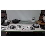 Group lot of kitchenware, includes pots and pans