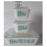 Pyrex- 3-pc refrigerator dish set with lids, Amish
