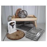 Kitchenware - glass baking & loaf pans, Pampered
