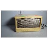 Vintage table top tube AM radio - Sentinel brand