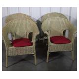 Set of 4 nice sunroom wicker Chairs with red