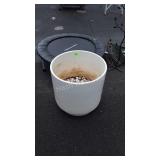 Heavy Duty flower pot, 17 inches in diameter and