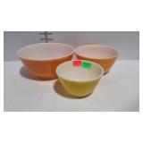 Pyrex, 3 nested mixing bowls, orange and yellow