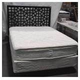 Bed, nice full size with webb design headboard on