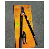 Fiskars tree and shrub care Clippers two pieces