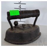 Dover cast iron sad iron with detachable handle