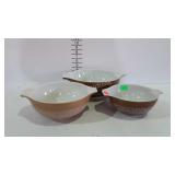 Pyrex - Nest of 3 mixing bowls, Woodland pattern