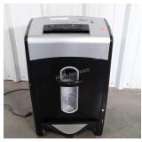 Staples Paper Shredder, model SPL-X201G, working