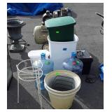 Home Goods group lot, includes trashcans, plastic