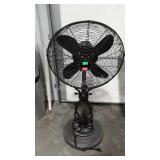 Floor fan by Deco Breeze with 17" blades- 42" tall