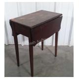 Drop leaf End Table, needs refinished or painted