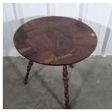 Round top 24"  Side Table, with pebble stone