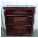 Bookcase mahogany finish, 32" wide shows use