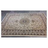 Rug, 5x7ft nice Ornt. Style rug, Beige with like