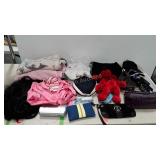 Miscellaneous group with costumenwig, towels,