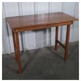 Oak Table. Top needs refastened but not broken,