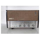 Vista 640 Panoramic Sound High Fidelity AM/ FM