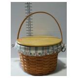 1997 Longaberger large fruit basket with liner