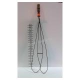 Vintage rug beater, 31"