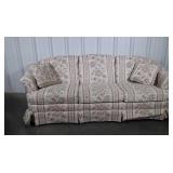 King Hickory Furniture. Clean Sofa, 3 cushion