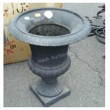 17in urn planter