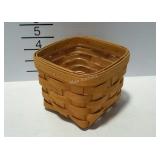 2001 Longaberger teaspoon basket with protector