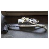 Electrolux canister vacuum, tested and working
