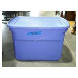 Sterilite tote with lid - 73 qt.