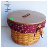 1999 Longaberger basket, with cloth liner and