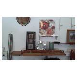 Group of home decor items, includes curtains,