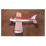 Large RC airplane no remote control