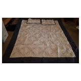 Quilt with shams, machine made, 84 x 106