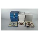 Two sets of decorative plates, includes twelve