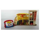 Toys, Fisher price parking ramp/service center