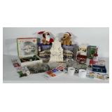 Mixed decor lot: mostly Christmas, including